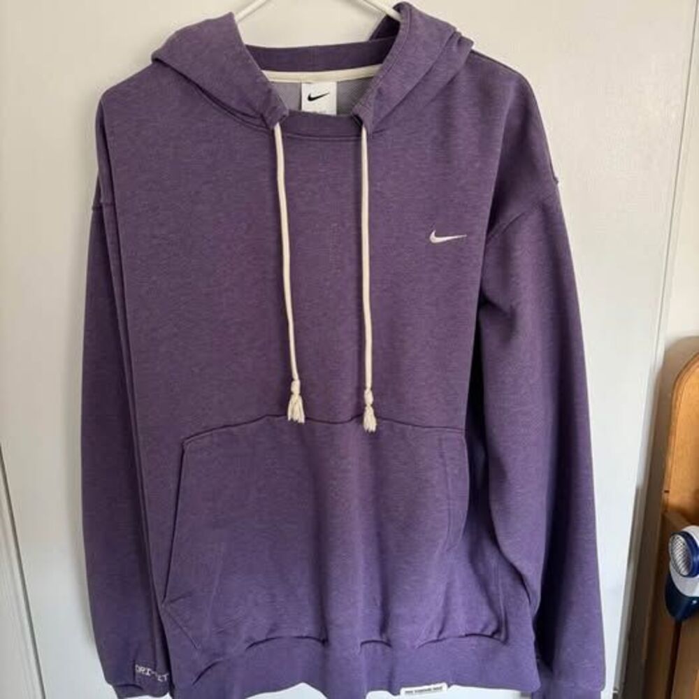 Nike Standard Issue Dri-FIT Hoodie